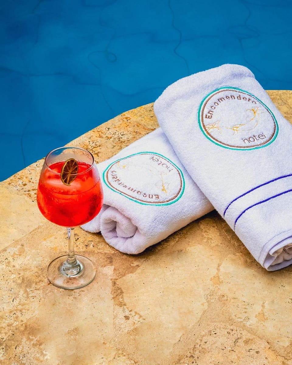 Food and drinks, Food, Pool view, Swimming pool, Drinks, towels