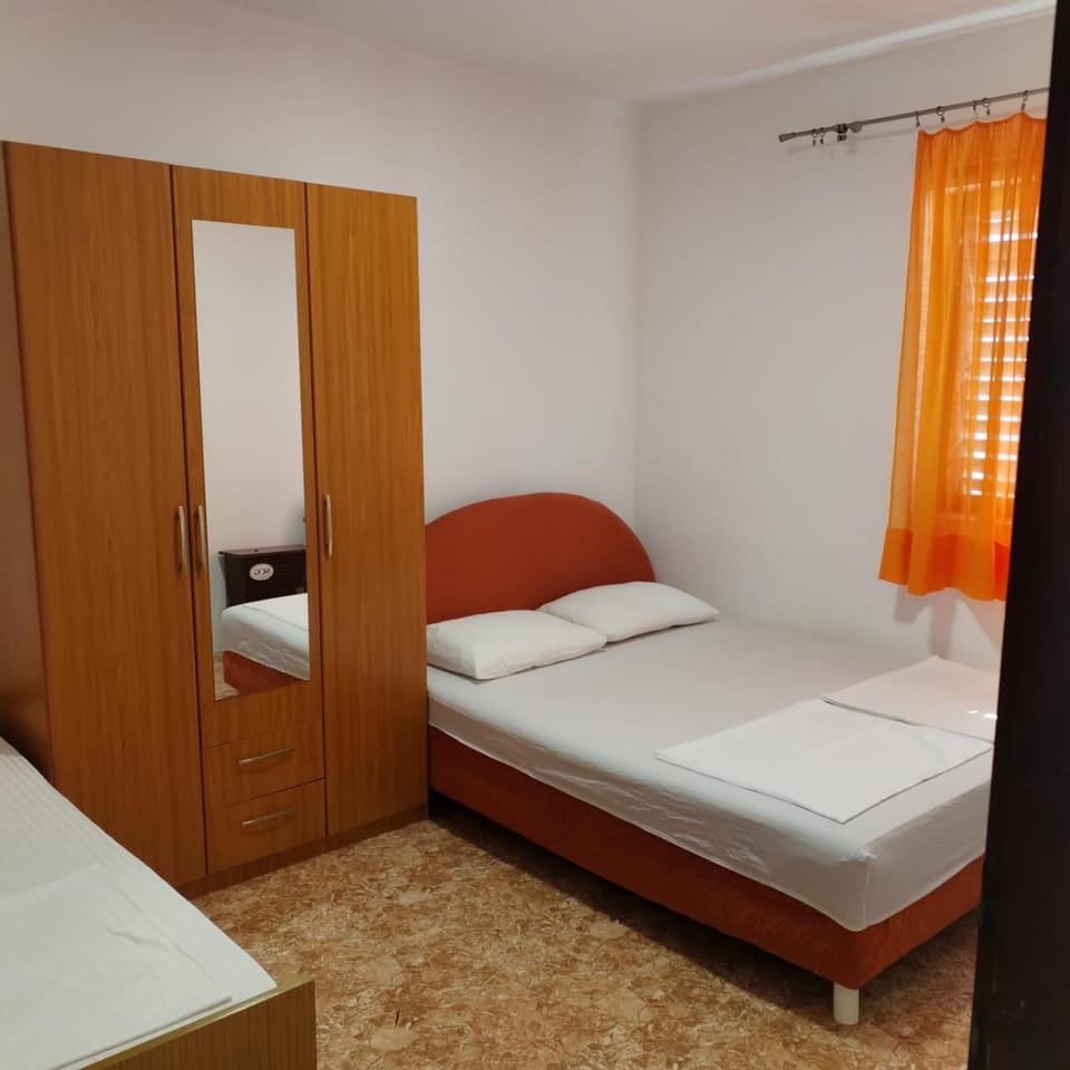 Bed, Bedroom, wardrobe
