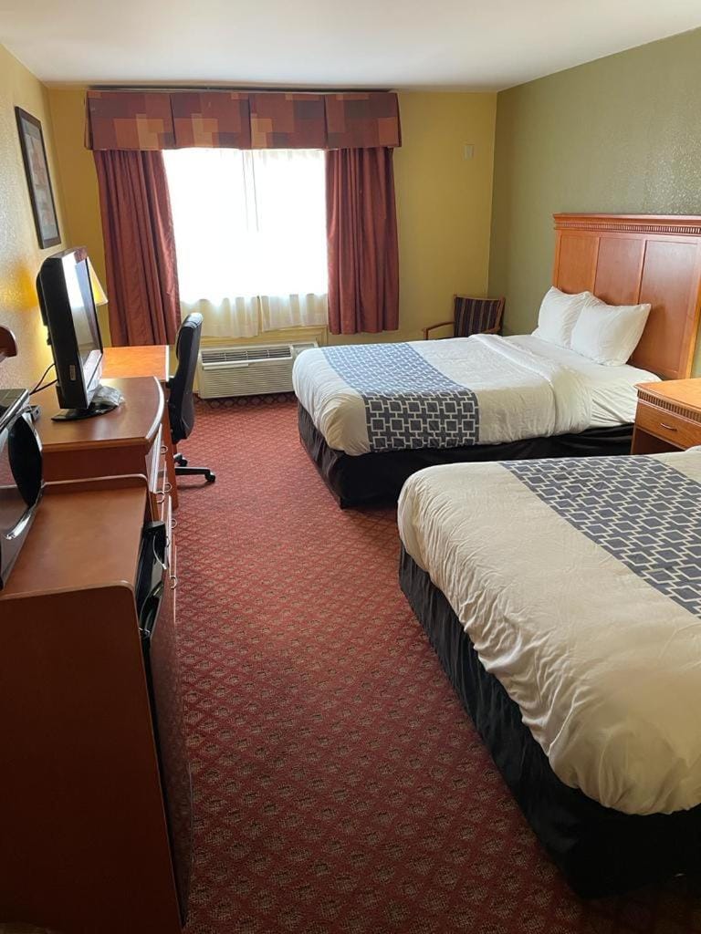 HUTCHI BELL Hotel in South Hutchinson