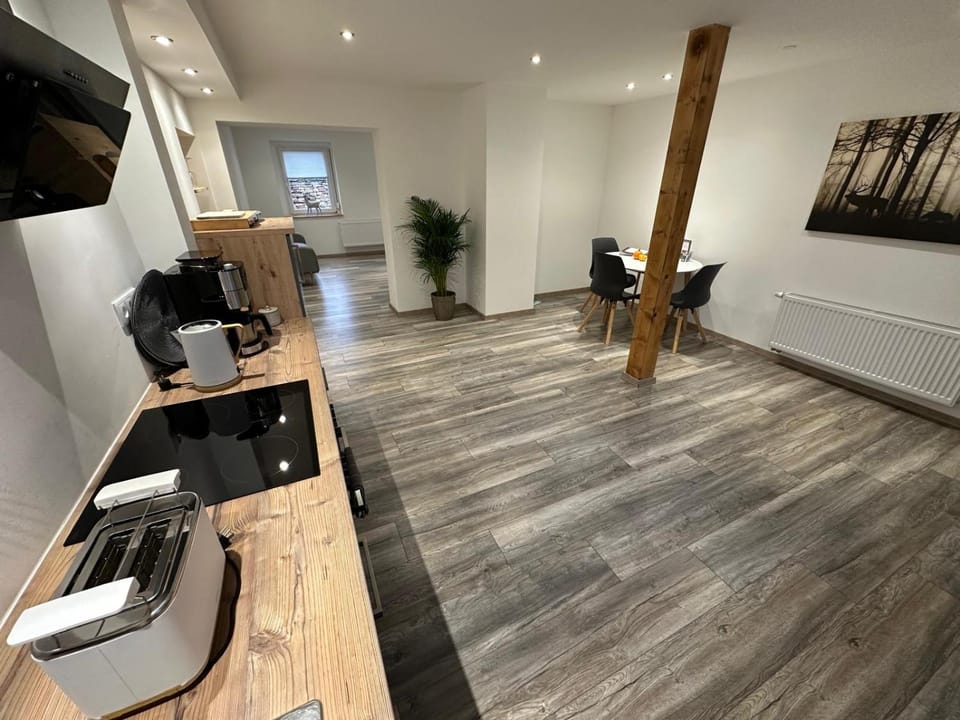 Kitchen or kitchenette, Dining area, kitchen