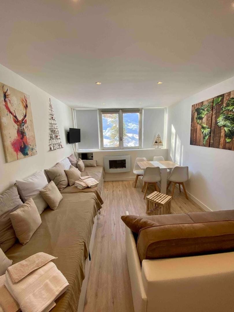 Studio centre village au pied des pistes Apartment in Allos