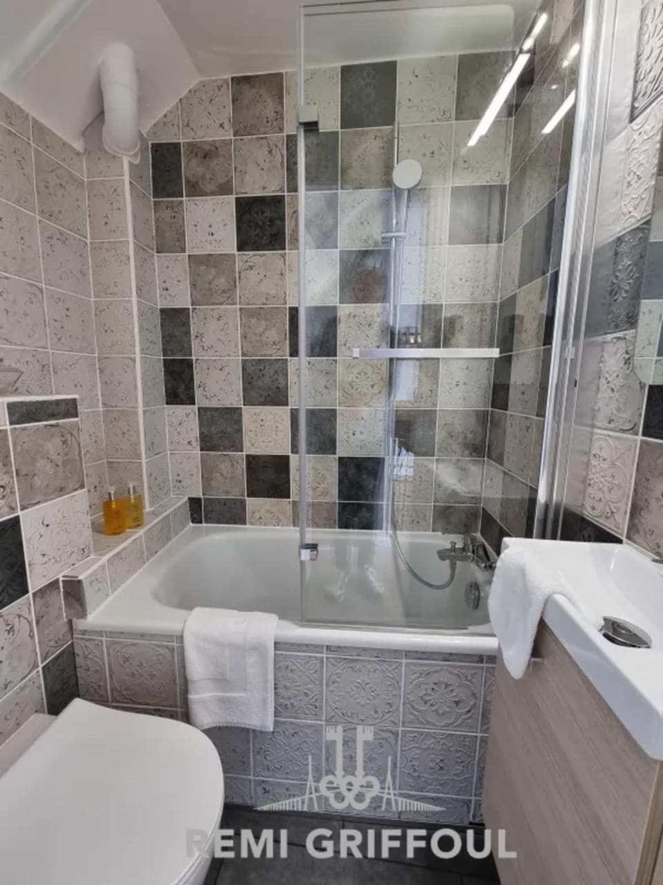La Capucine Lovely Studio City Center Apartment in Honfleur