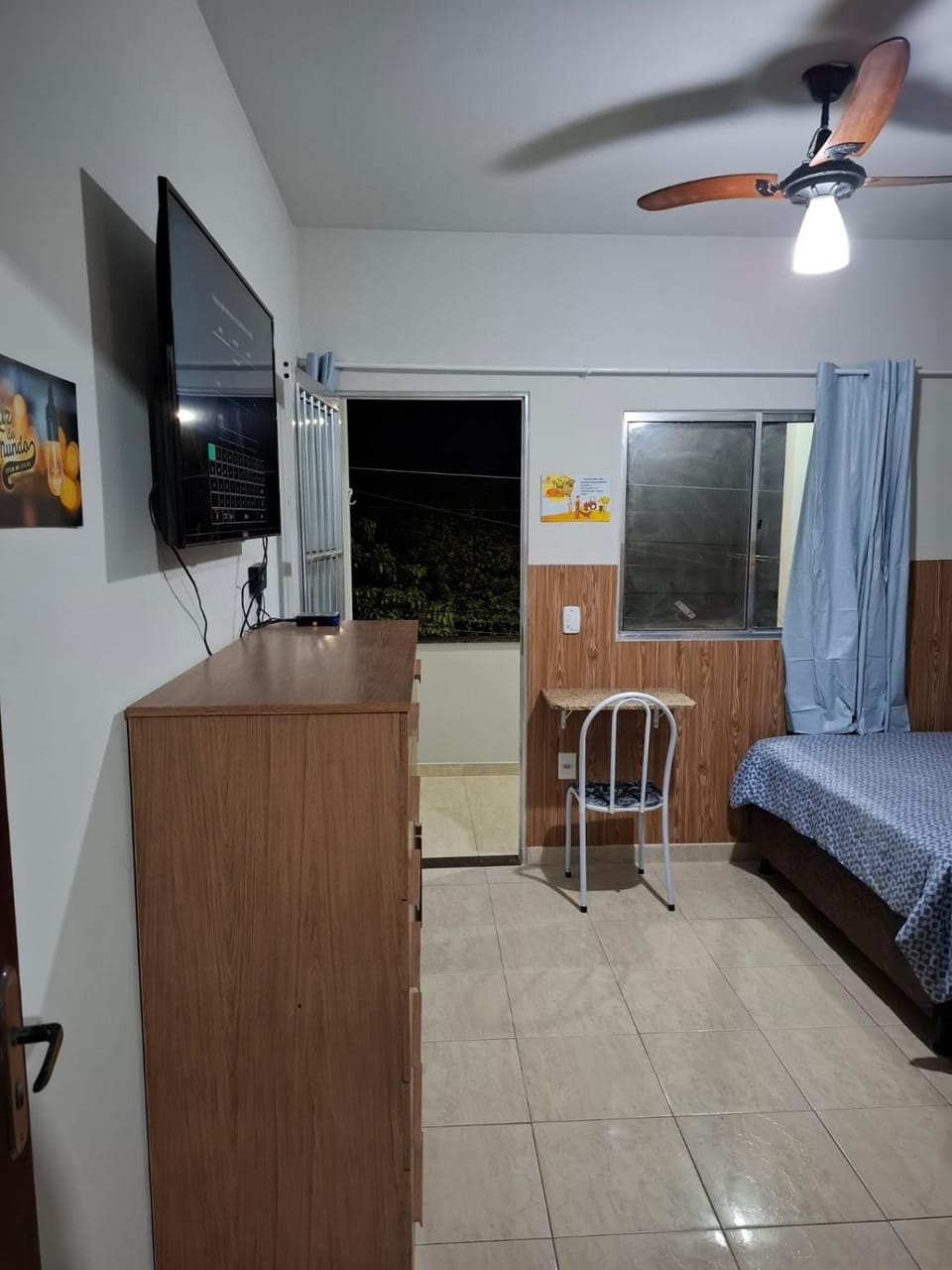 Bedroom, Seasons