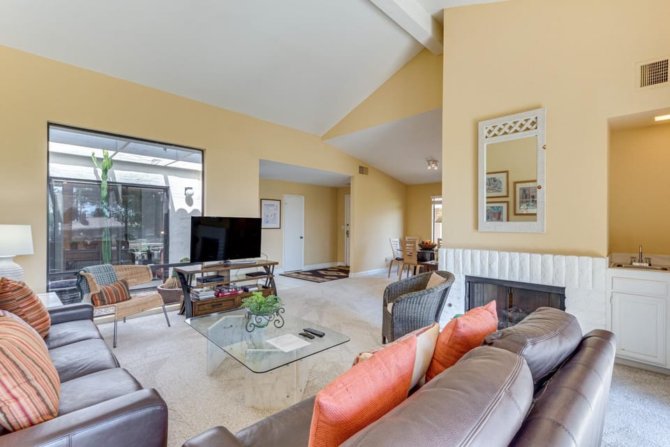 Sunny Pad w/ Patio & Pool Access in Palm Desert! House in Palm Desert