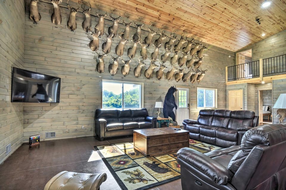 800-Acre Au Gres Oasis: 2 Ponds + ATV Trails! House in Michigan