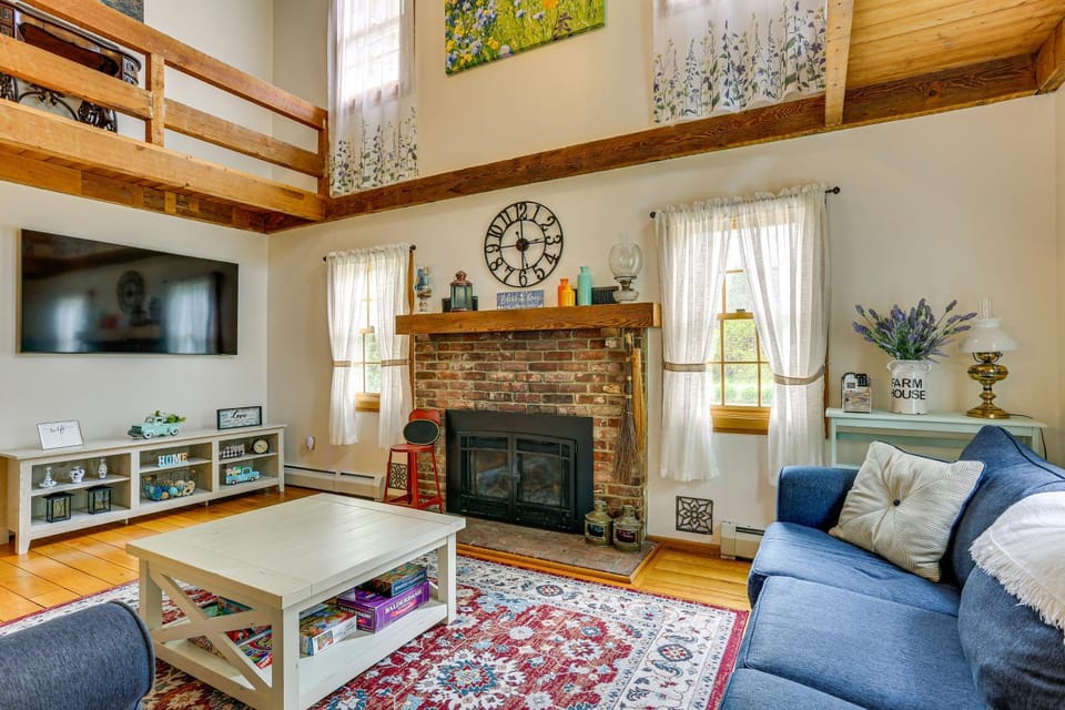 Game Room & Yard: Greentown Home Near State Park House in Pocono Mountains
