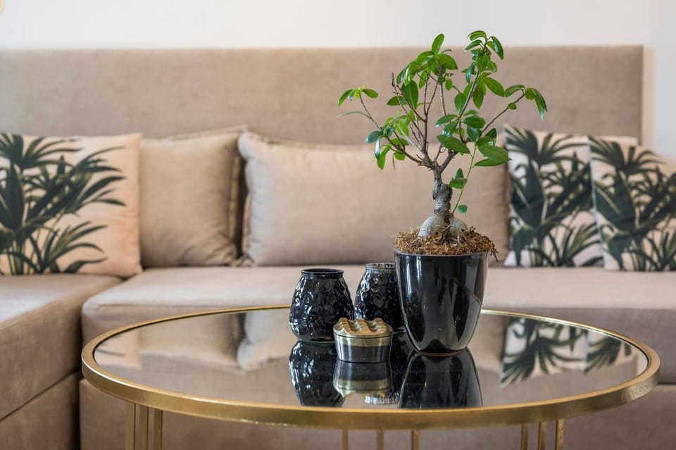 Living room, Decorative detail
