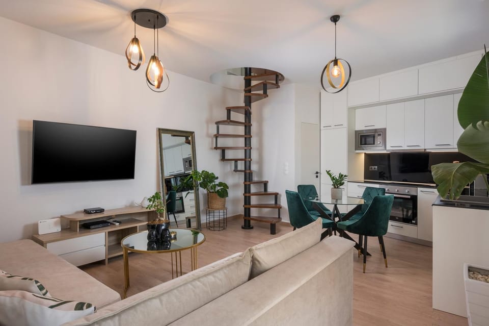 TV and multimedia, Living room, Seating area