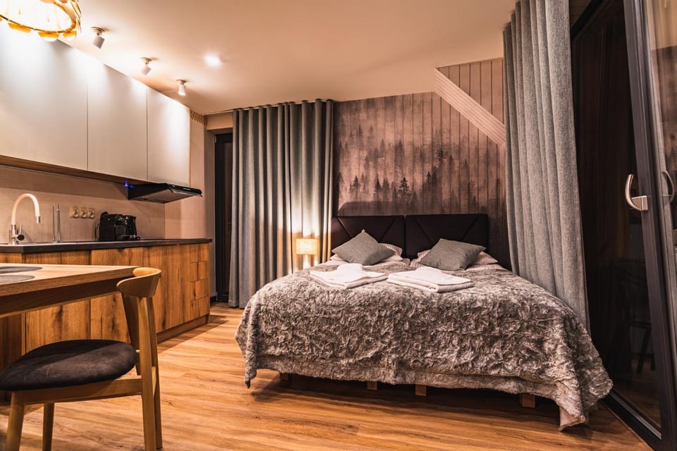 Bed, Kitchen or kitchenette, Photo of the whole room, Bedroom