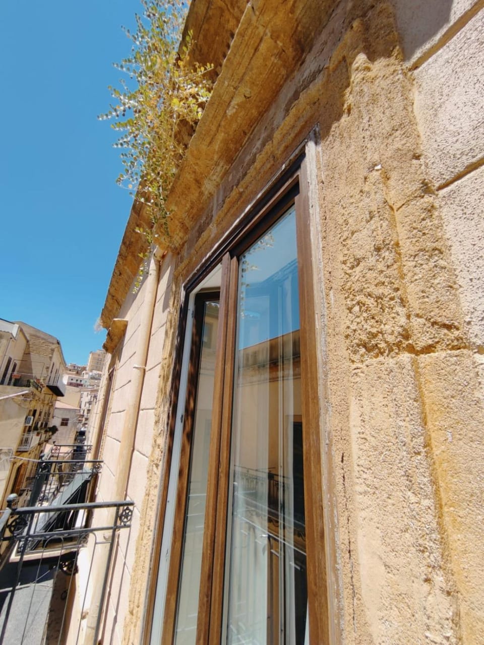 Property building, Balcony/Terrace