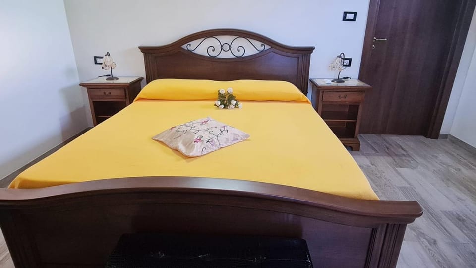 Calabria Camera matrimoniale 2 per vacanza al mare- VILLA FRANCA Country House in Calabria