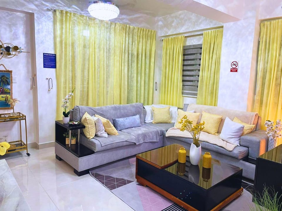 Self-checking-Fast internet-Alexa-Smart-Tv-AC-Hot Water Apartment in Santo Domingo Este