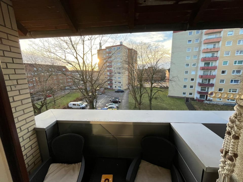 Property building, Day, View (from property/room), Balcony/Terrace