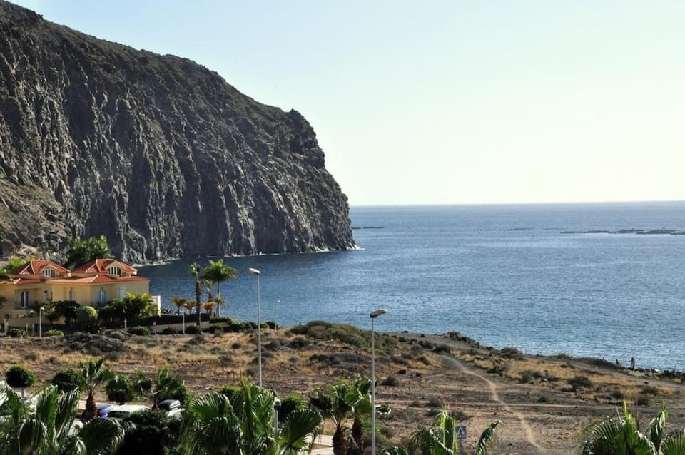 Neighbourhood, Sea view