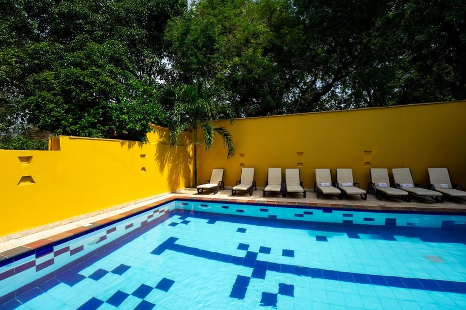 Day, Pool view, Swimming pool, sunbed