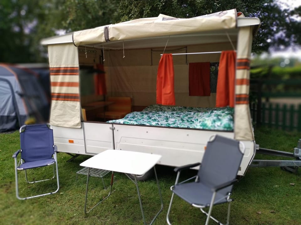 Retro Vouwwagen Luxury tent in Drenthe (province)