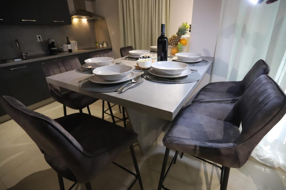 Brand New 3BR Apartment with Rooftop Sea View & Pool Villa Fiorentini Ciovo Apartment in Okrug Gornji