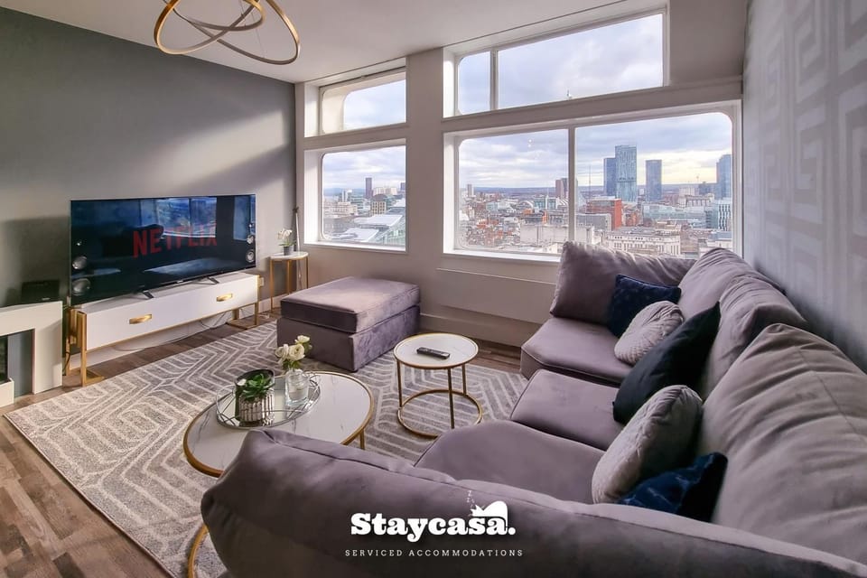 Luxury Penthouse Manchester Skyline 23rd Floor Apartment in Salford