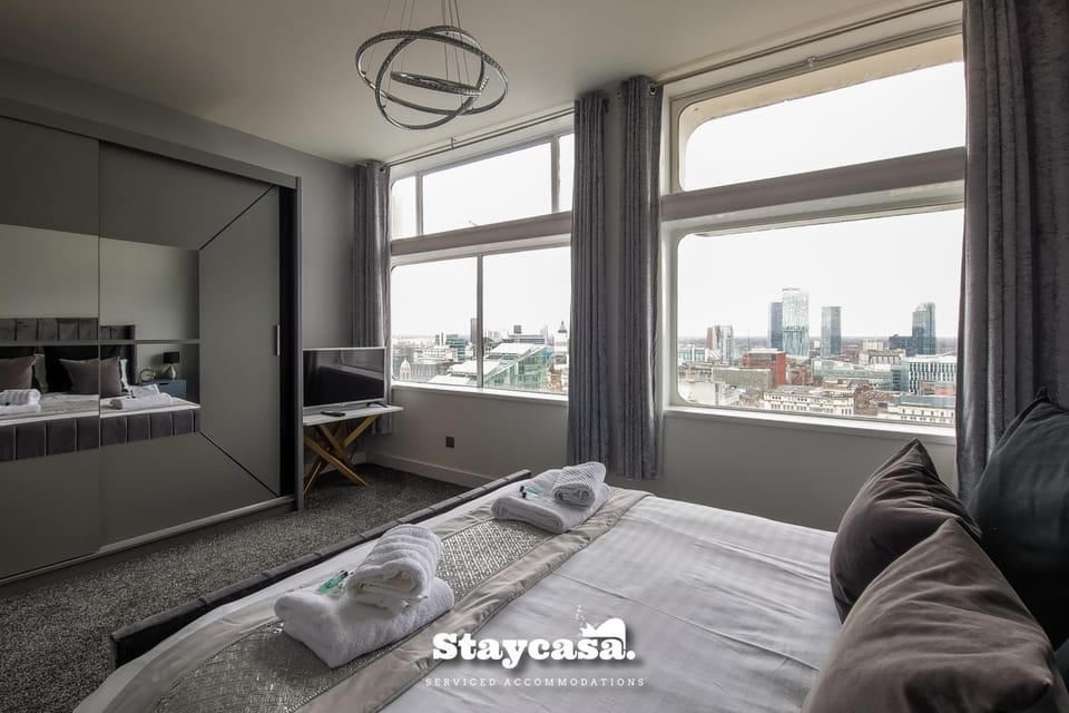 Luxury Penthouse Manchester Skyline 23rd Floor Apartment in Salford