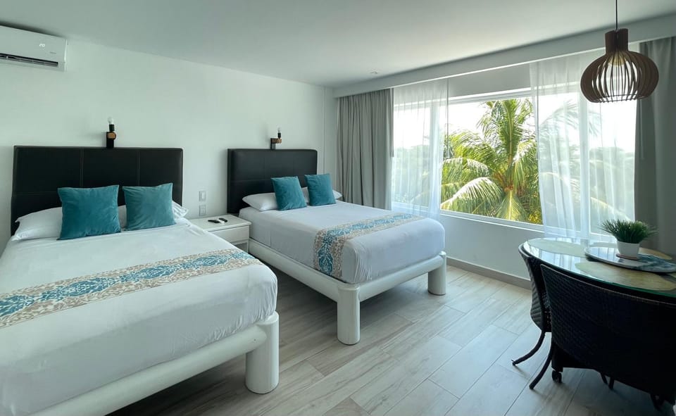 Bed, Photo of the whole room, Bedroom, air conditioner