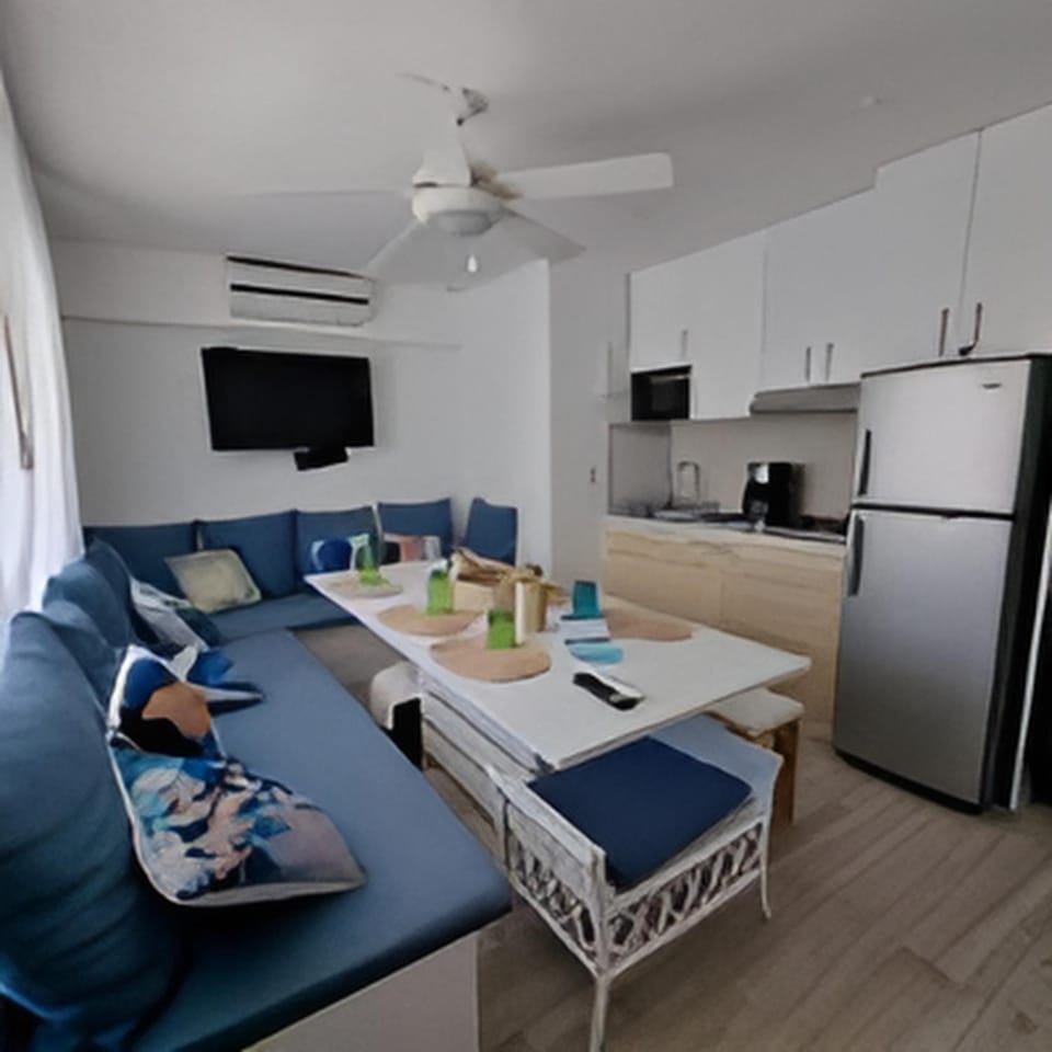 TV and multimedia, Kitchen or kitchenette, Seating area, Dining area, fireplace, air conditioner