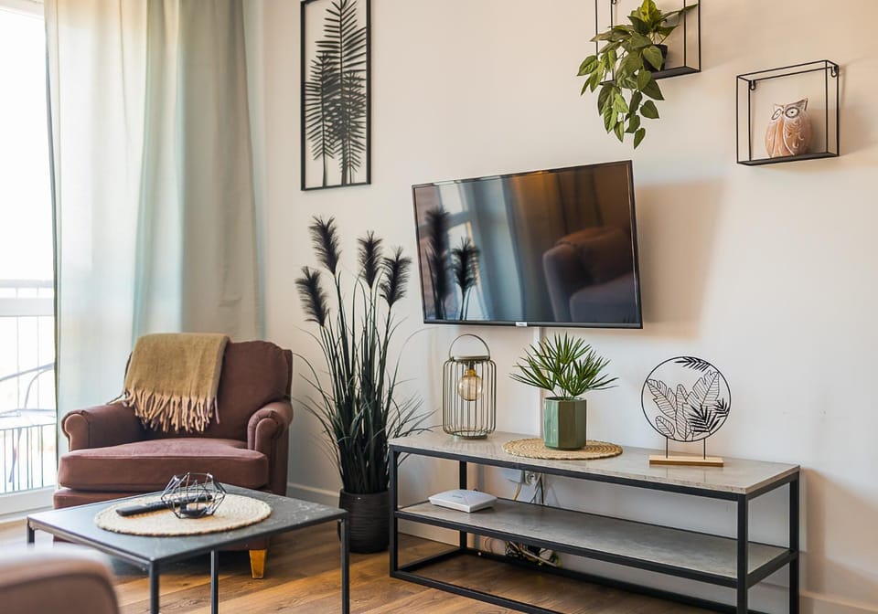 TV and multimedia, Living room, Seating area