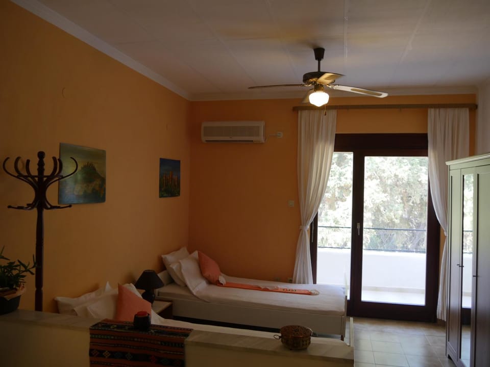 helios-rhodos-apartments Apartment in Rhodes, Greece