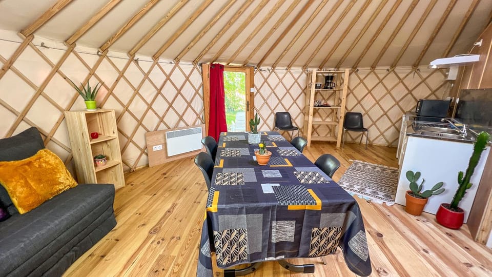 Au bois de Mars Campground/ 
RV Resort in Occitanie
