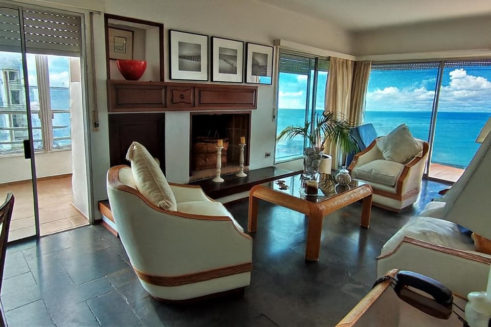 TV and multimedia, Living room, Dining area, Sea view