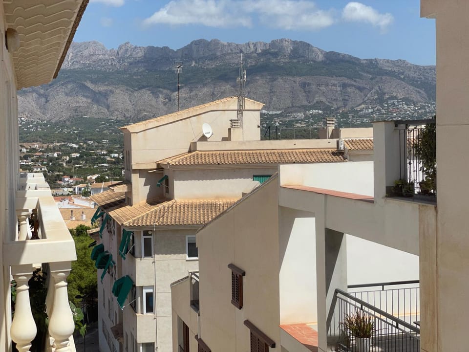 Neighbourhood, View (from property/room)