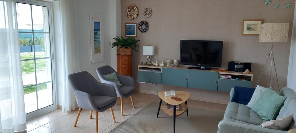 TV and multimedia, Living room, Decorative detail
