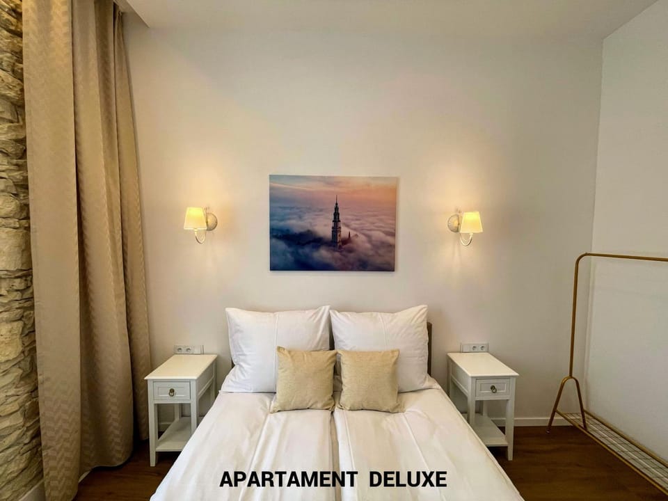 Bed, Bedroom, Landmark view