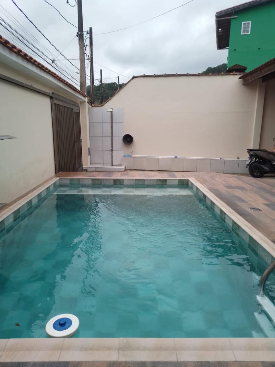 Casa espaçosa com Piscina e Churrasqueira 2 dorm House in State of São Paulo