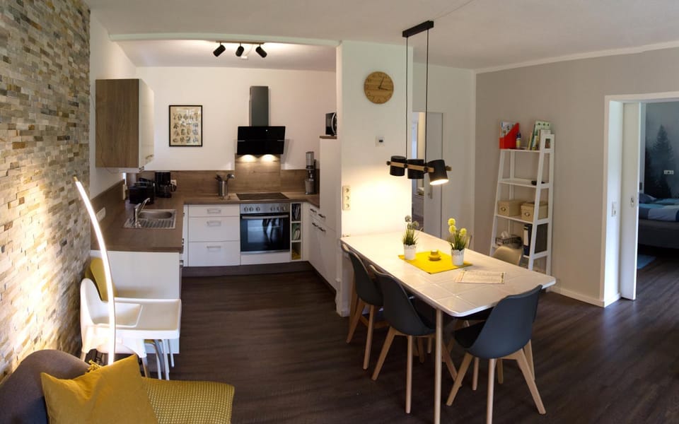 Dining area, kitchen
