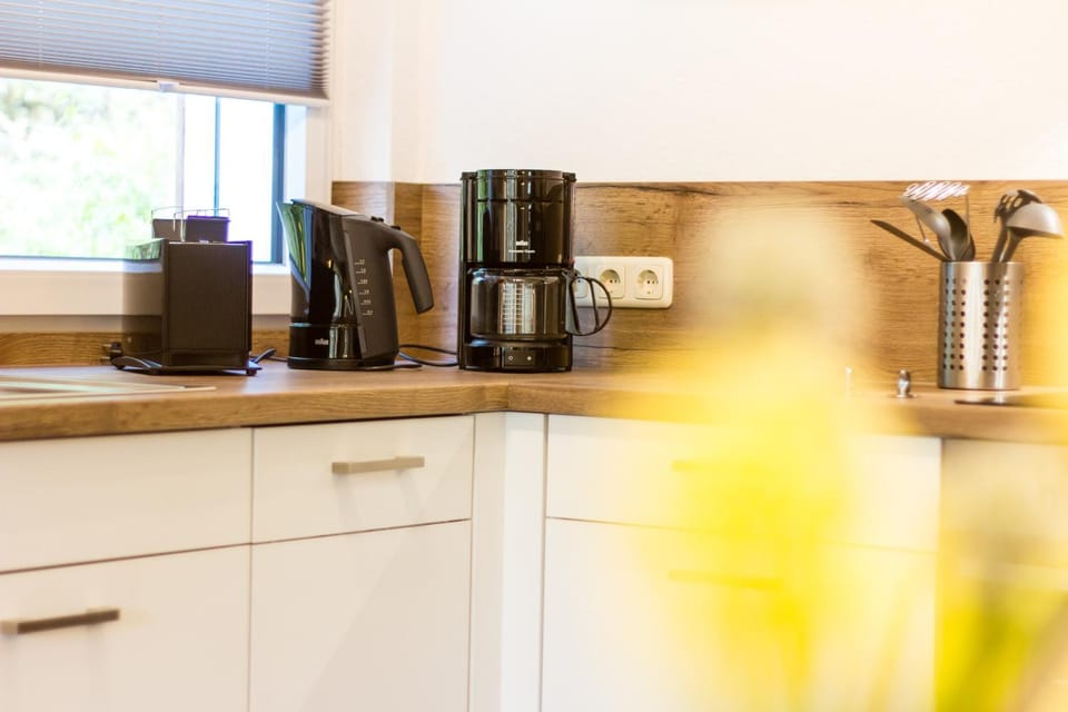 Coffee/tea facilities, Kitchen or kitchenette, kitchen