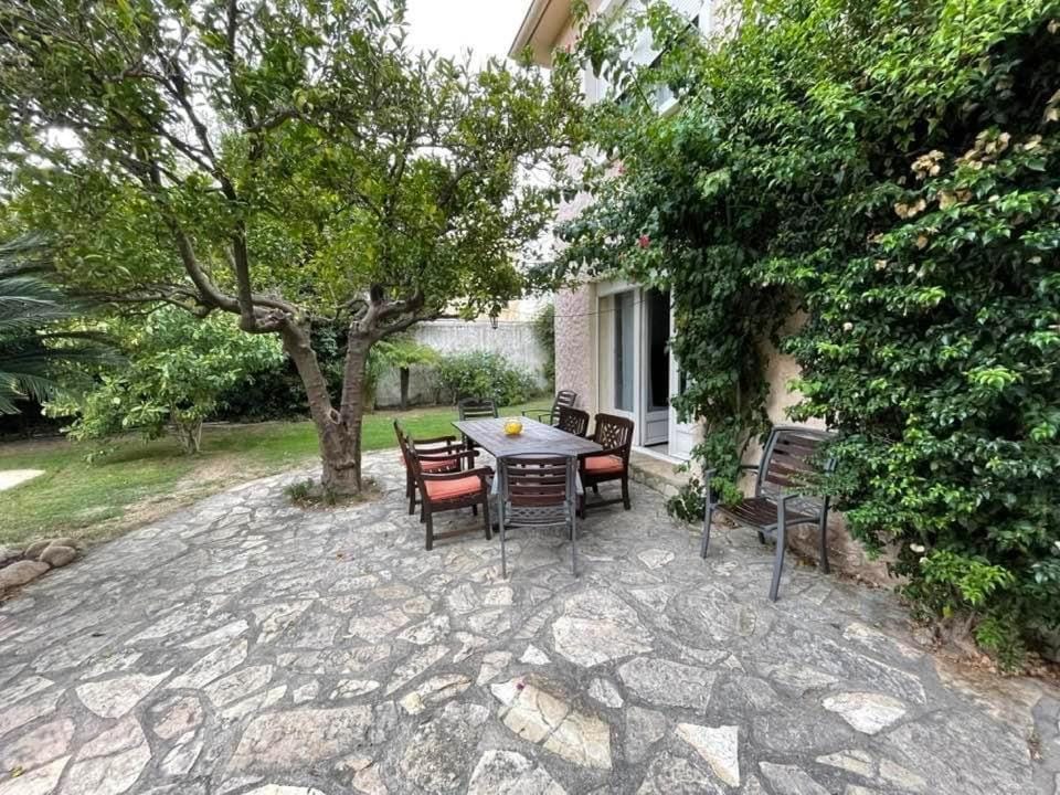 Property building, Balcony/Terrace