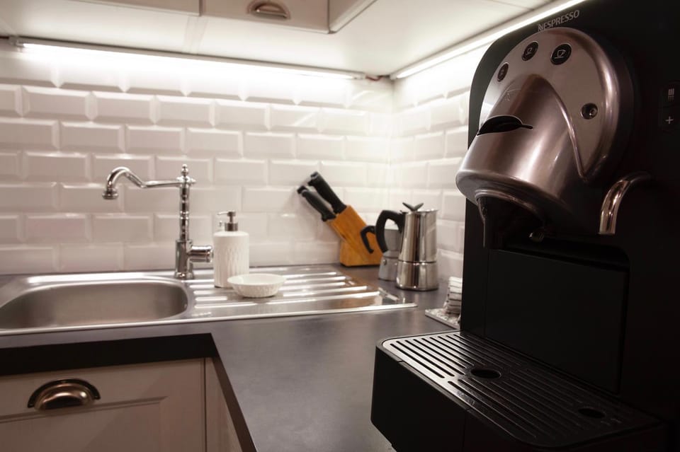 Coffee/tea facilities, Kitchen or kitchenette, kitchen