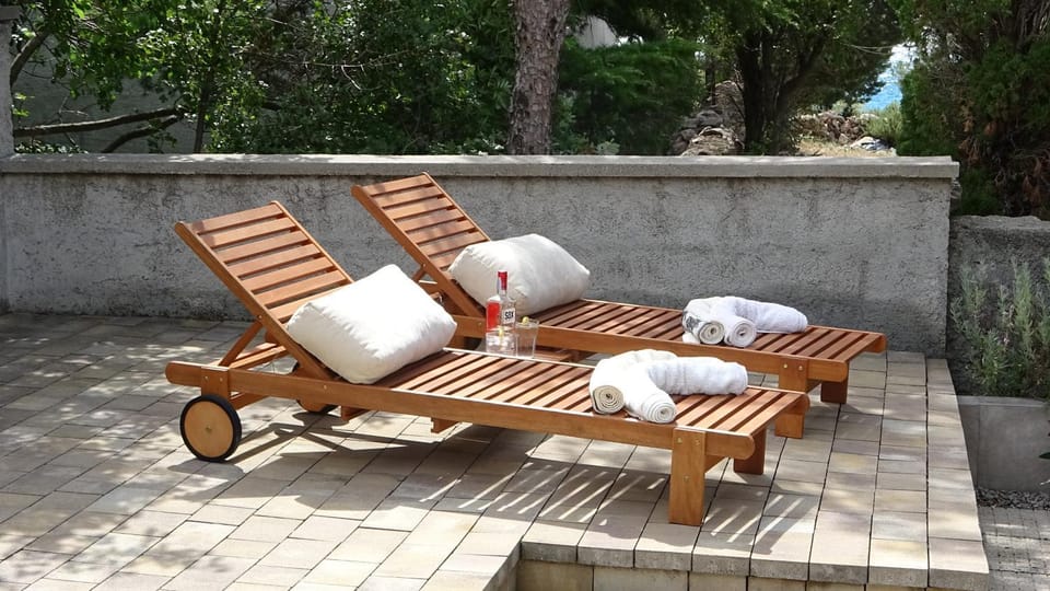 Patio, sunbed