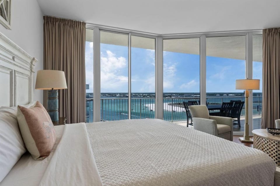 Bed, Day, Balcony/Terrace, Bedroom, Sea view, furniture
