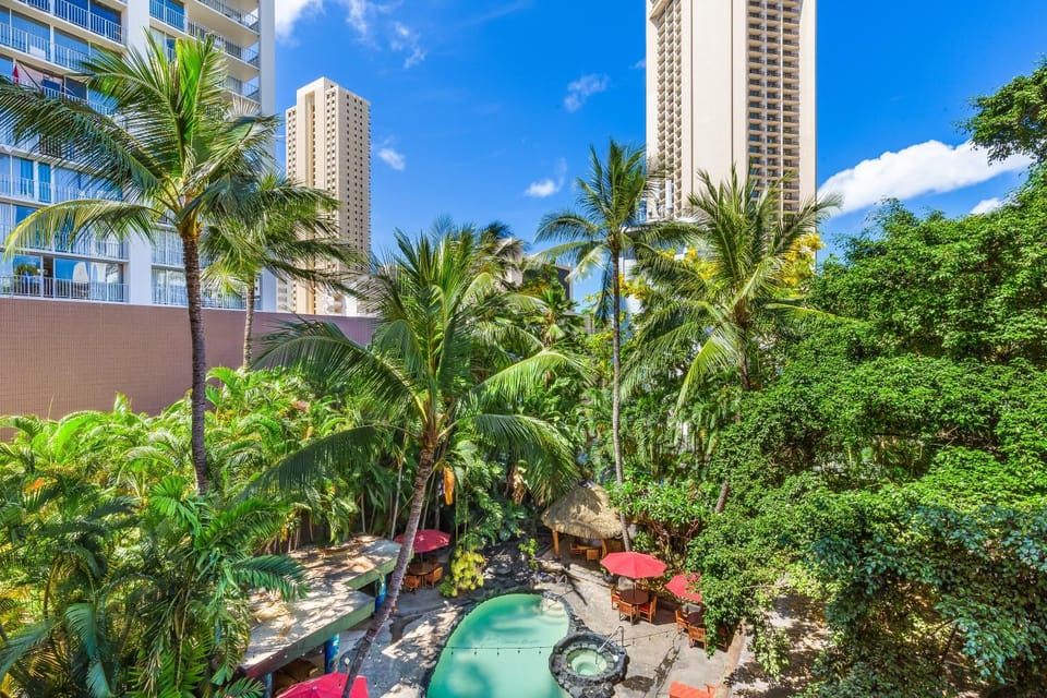 Castle Bamboo Waikīkī Hotel Hotel in Honolulu