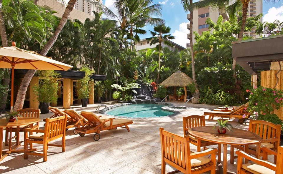 Day, Other, Decorative detail, Area and facilities, Swimming pool, Swimming pool