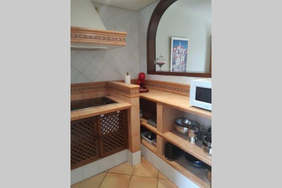 Kitchen or kitchenette, kitchen