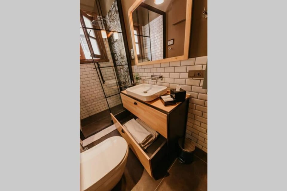 Galadoo Suites 2nd Floor Apartment in Istanbul
