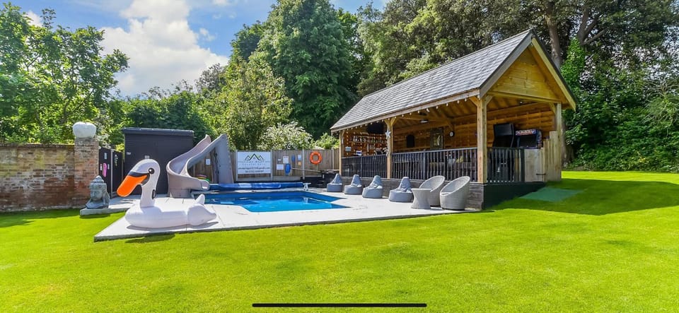 Pool view, Swimming pool