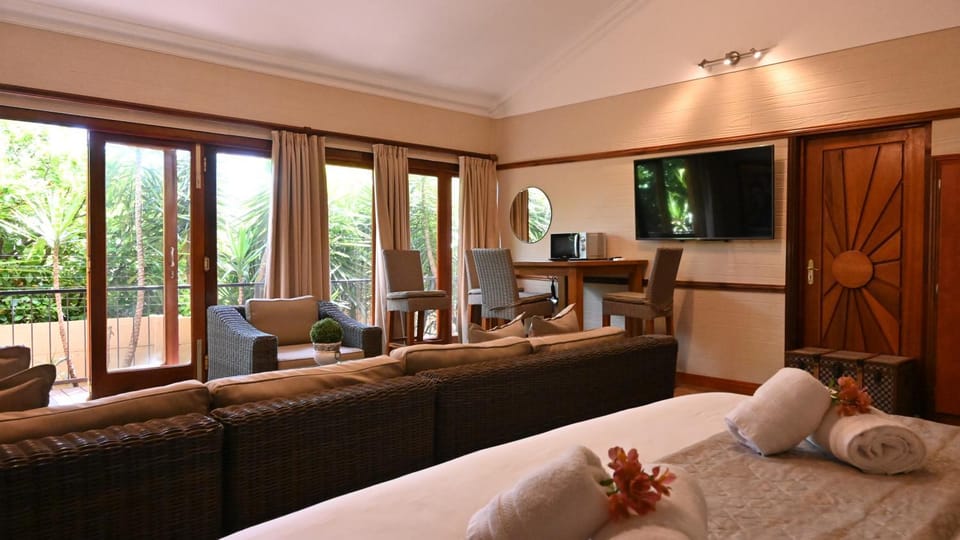 TV and multimedia, Photo of the whole room, Seating area