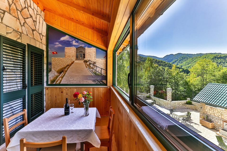 View (from property/room), Balcony/Terrace, Mountain view, Inner courtyard view