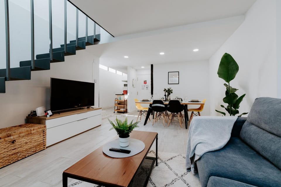 Living room, Seating area, Evening entertainment