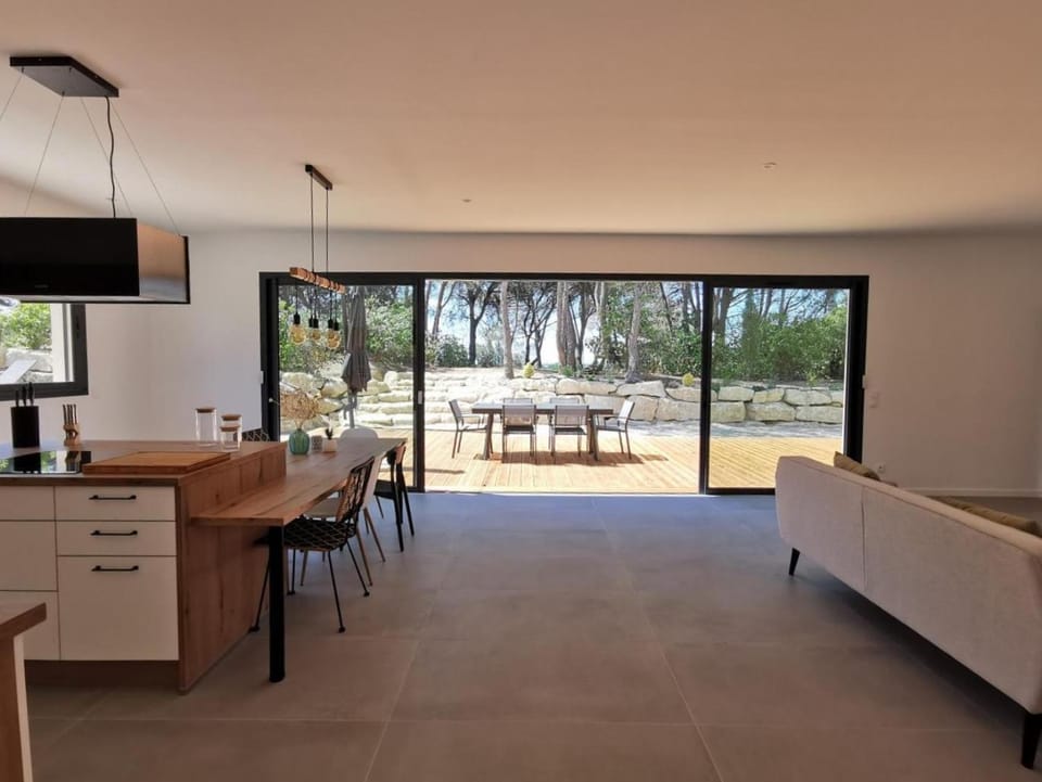 Patio, Living room, Dining area