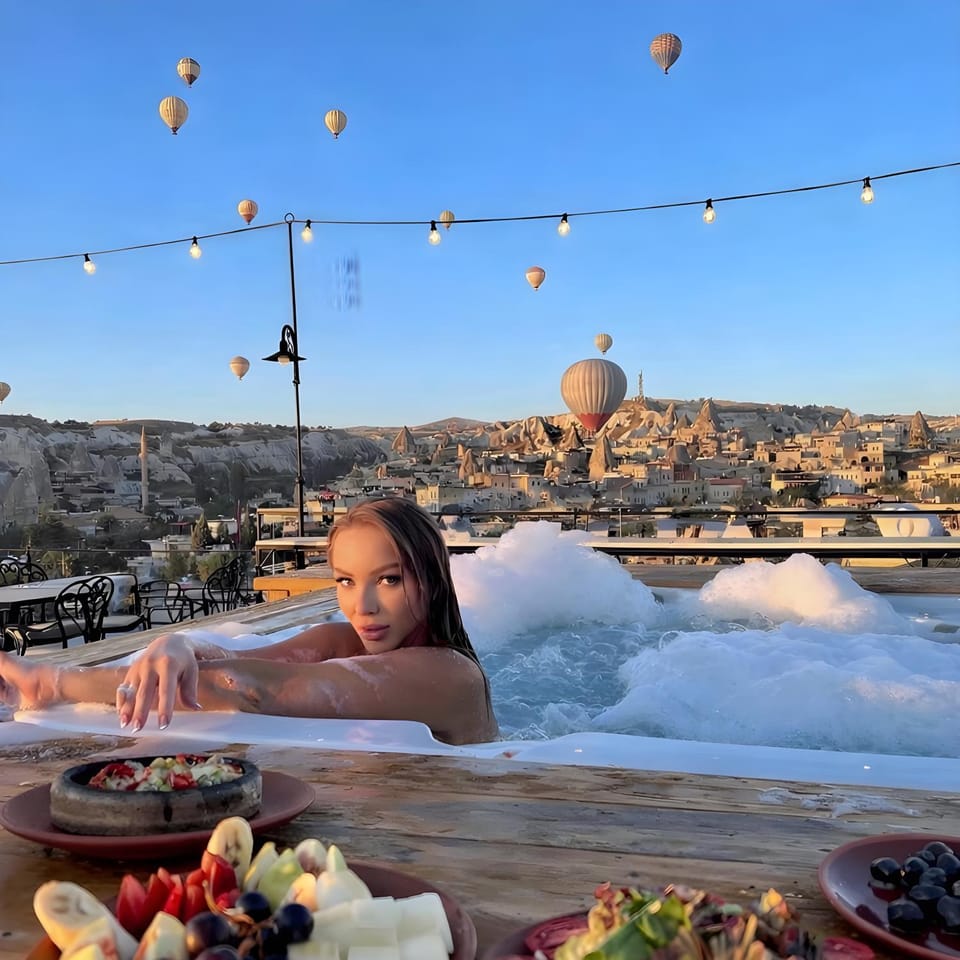 Nearby landmark, People, Natural landscape, Hot Tub, View (from property/room), Guests