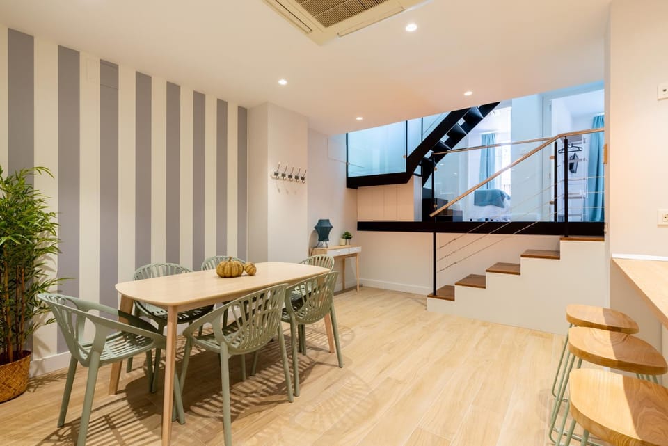Living room, Dining area